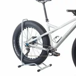 Willworx Superstand Bike Stand For 2.75"-5.25" Fat Bike Tyres -Polkupyörät Myyntikauppa 0BA2F29911CC6F31D808F944C515AE0C